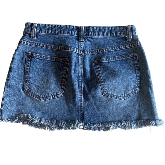 J.Crew Distressed Denim Mini Skirt Frayed Hem Blue Jean Skirt Casual Y2K Size 2 - Picture 5 of 8